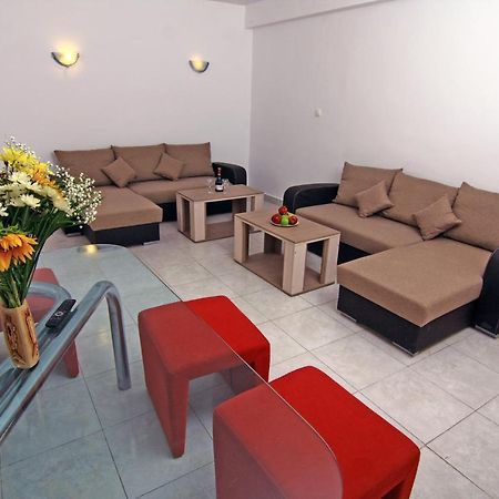Nirvana Accommodation Bucureşti Ngoại thất bức ảnh