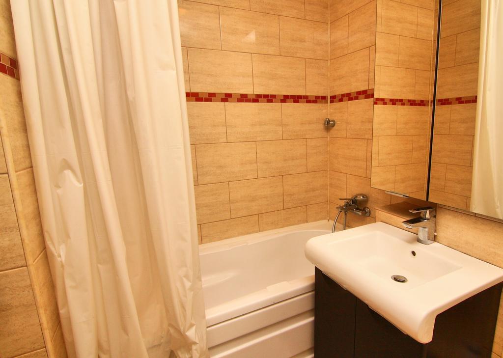Nirvana Accommodation Bucureşti Ngoại thất bức ảnh