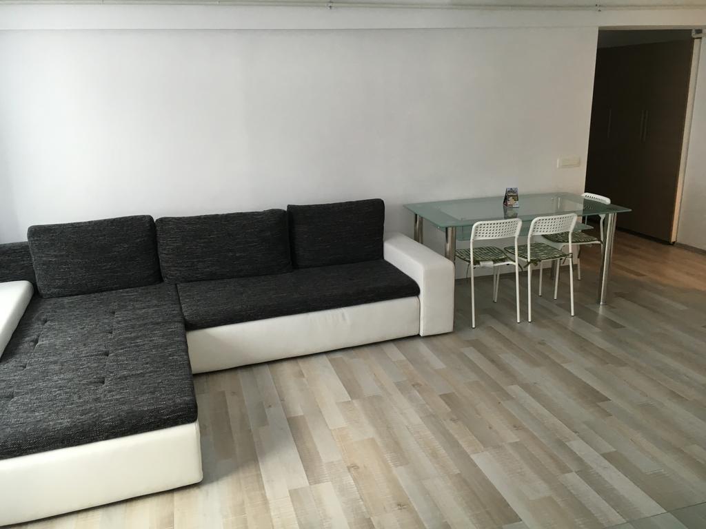 Nirvana Accommodation Bucureşti Ngoại thất bức ảnh