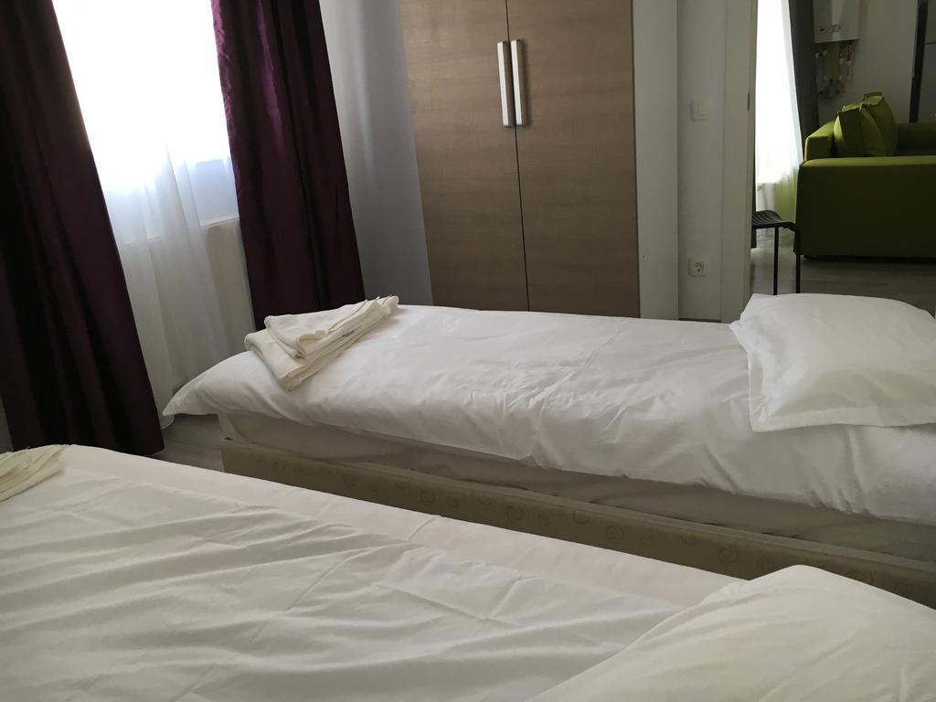 Nirvana Accommodation Bucureşti Ngoại thất bức ảnh