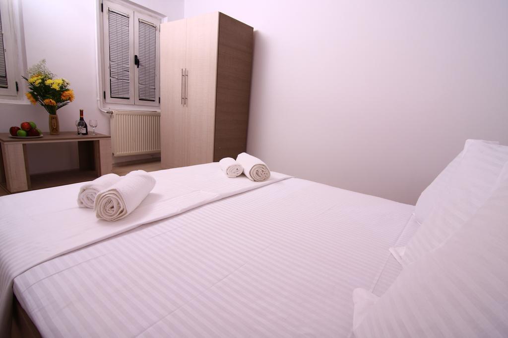 Nirvana Accommodation Bucureşti Phòng bức ảnh