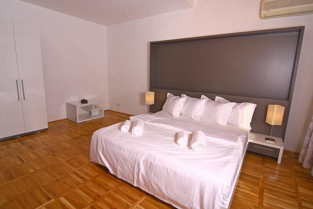 Nirvana Accommodation Bucureşti Phòng bức ảnh