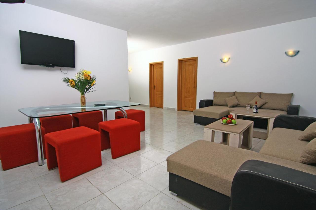 Nirvana Accommodation Bucureşti Ngoại thất bức ảnh