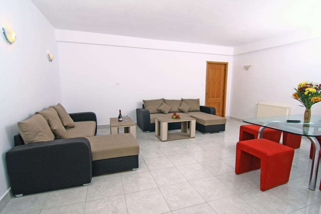 Nirvana Accommodation Bucureşti Ngoại thất bức ảnh