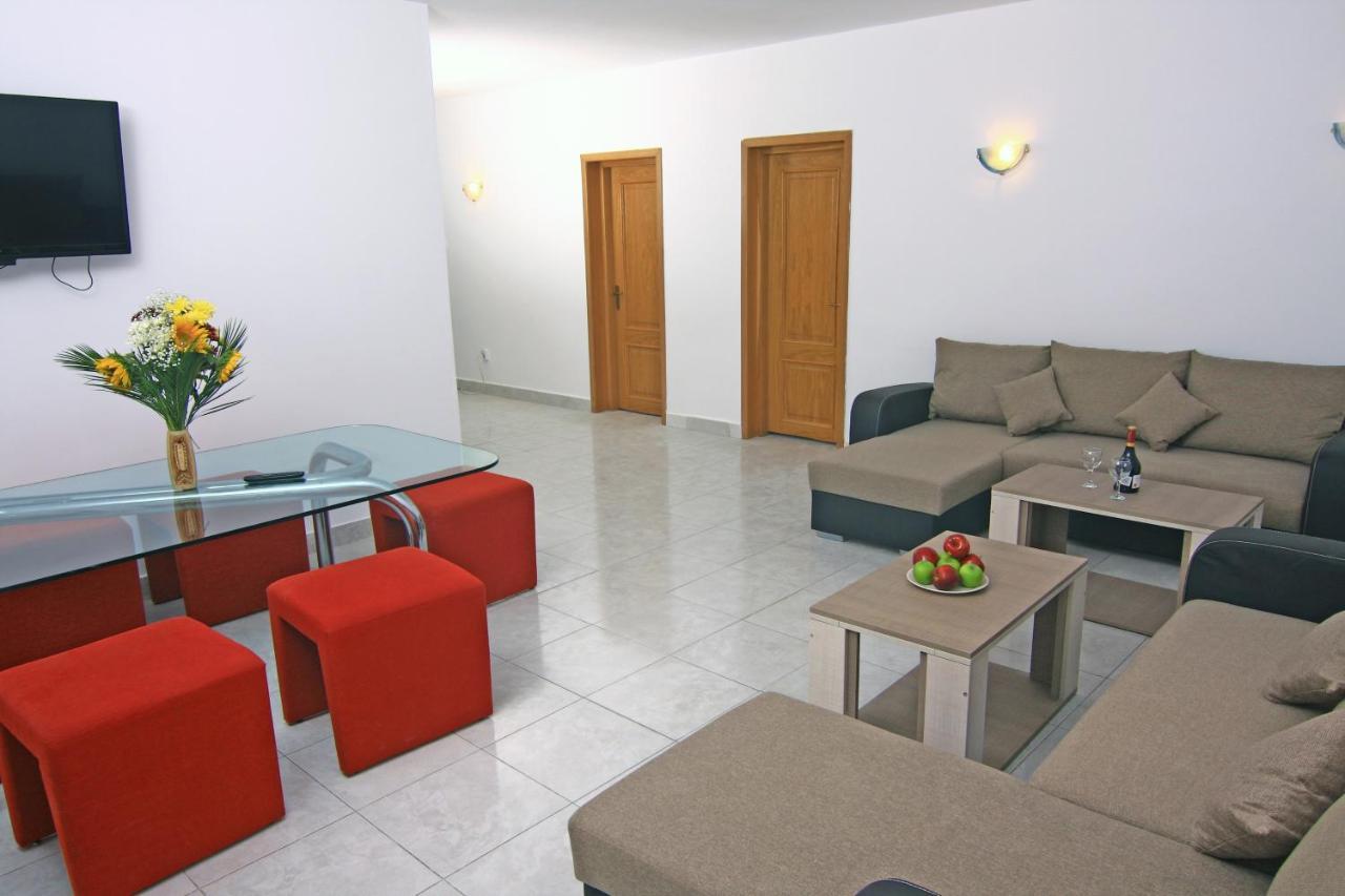 Nirvana Accommodation Bucureşti Ngoại thất bức ảnh